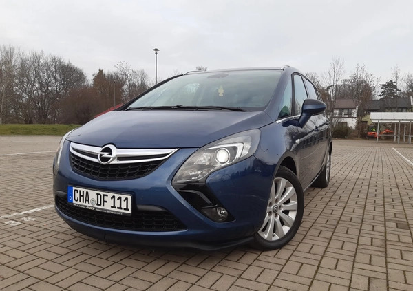 Opel Zafira cena 47800 przebieg: 209000, rok produkcji 2015 z Paczków małe 742